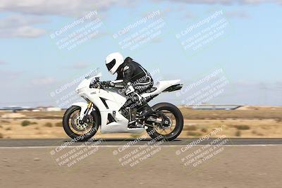 media/Nov-03-2024-TrackDaz (Sun) [[44580f4982]]/B Group/1220pm (Wheelie Bump)/